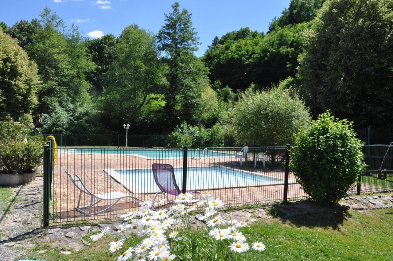 Les Chalets Du Moulin Du Chatain 4 Payzac  Buitenkant foto